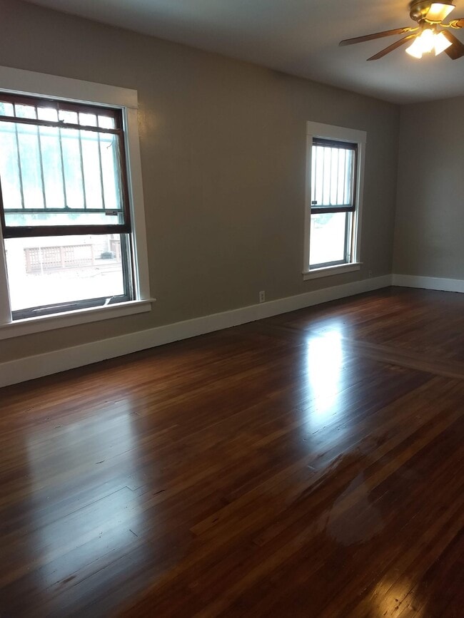 Photo - 2014 10th Ave Unit Upstairs
