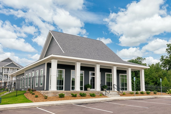 Shadow Creek West New Apartments