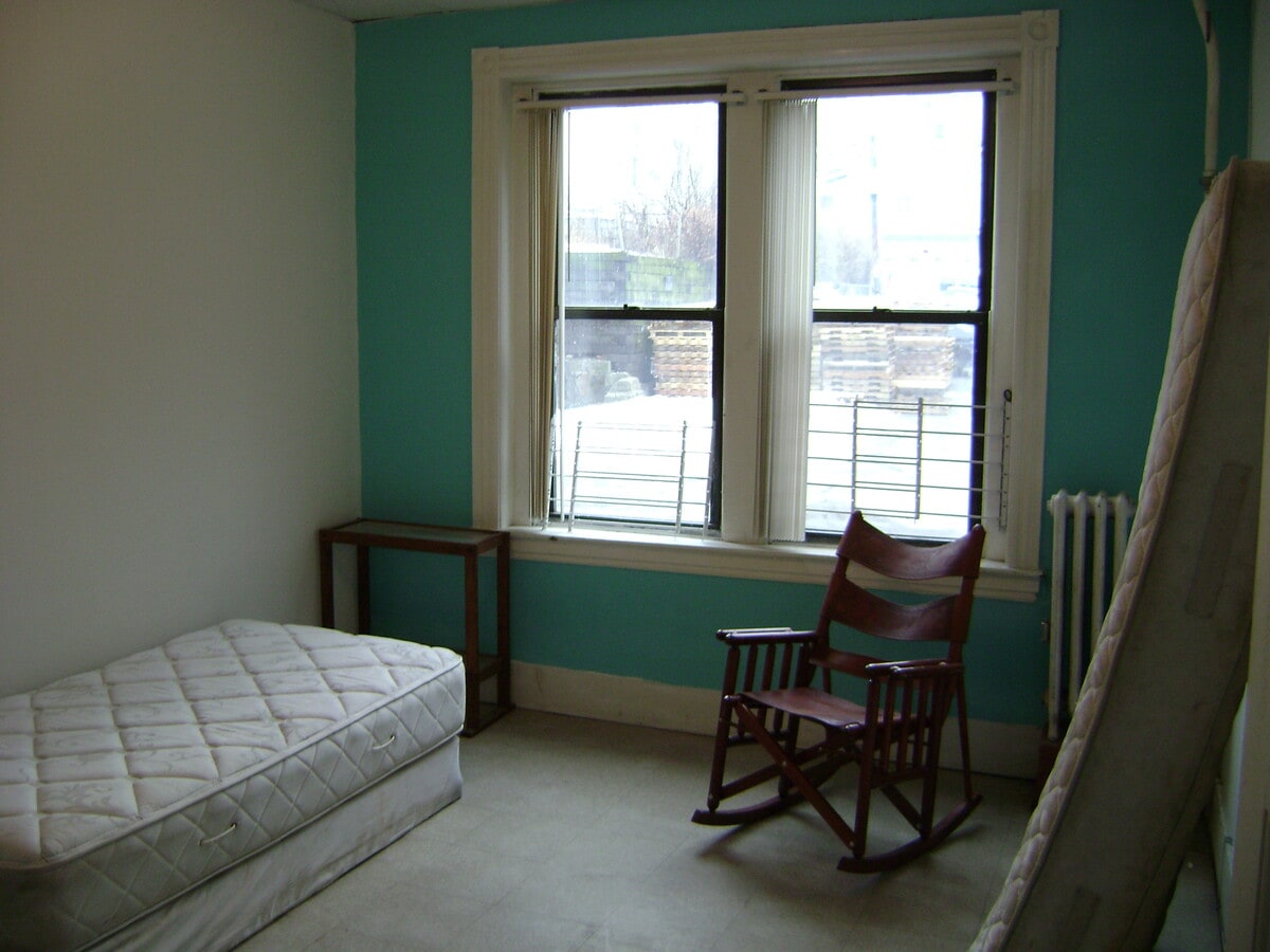 Photo - 4 Linden St Apartments