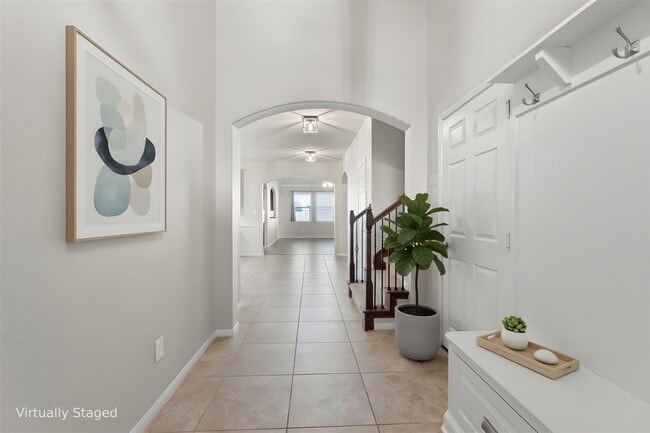 Photo - 5531 Drumlin Field Way