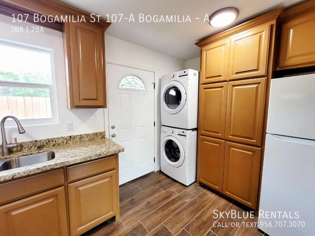 Photo - 107 Bogamilia St Unit A,