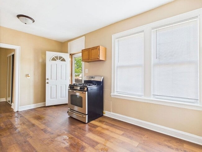 Photo - 4338 W Kamerling Ave Unit 2N