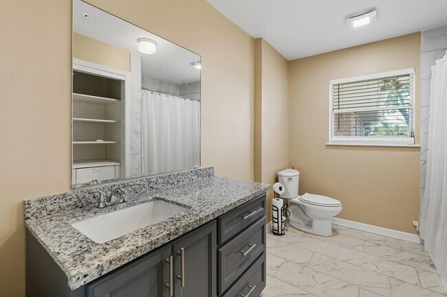 Photo - 10645 Oak Brook Dr