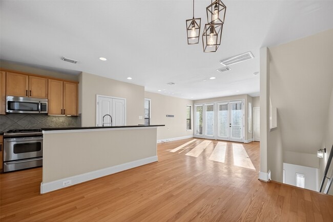 Photo - 2318 Emancipation Ave