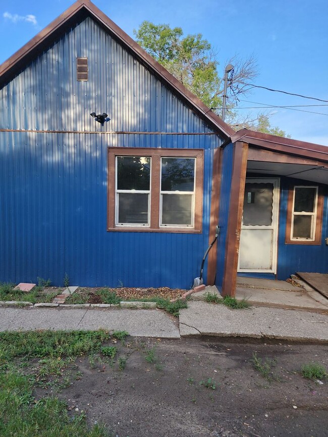 Photo - 521 8th Ave S