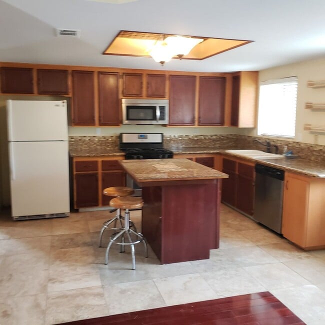 Photo - Beautiful home for rent in Jurupa Valley
