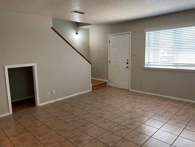 Photo - 3306 Dunliegh Dr