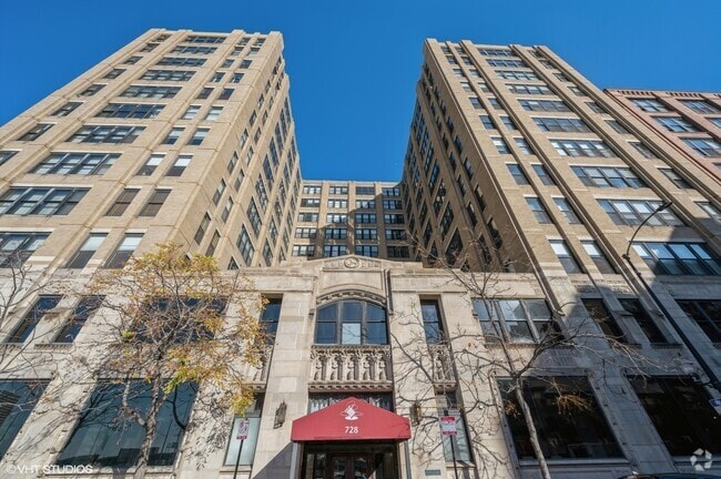 Building Photo - 728 W Jackson Blvd Unit 818 Rental
