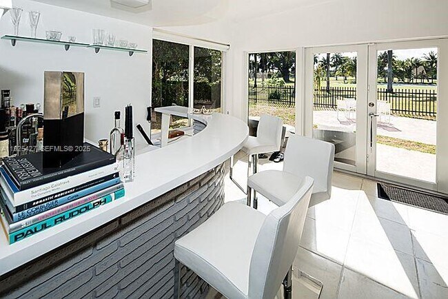 Photo - 5570 La Gorce Dr