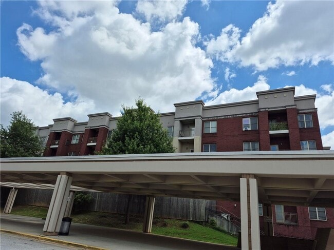 Building Photo - 870 Mayson Turner Rd NW Unit 1327