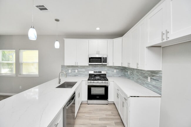 Photo - 5941 Southlea St