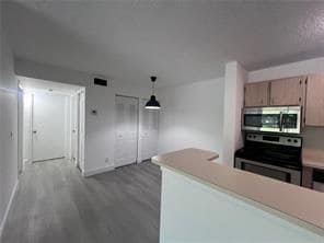 Building Photo - 10733 Cleary Blvd Rental
