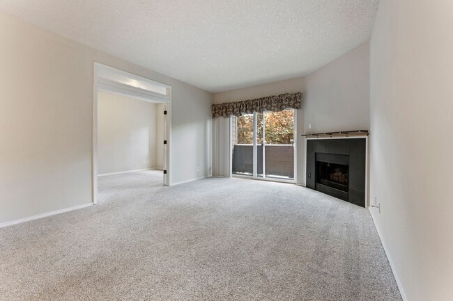 Photo - 3-bedroom 2 bath condo with a balcony in s...