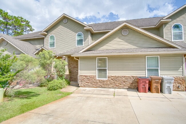 Photo - Coastal Living in Navarre: 4 Bedrooms, 2.5...