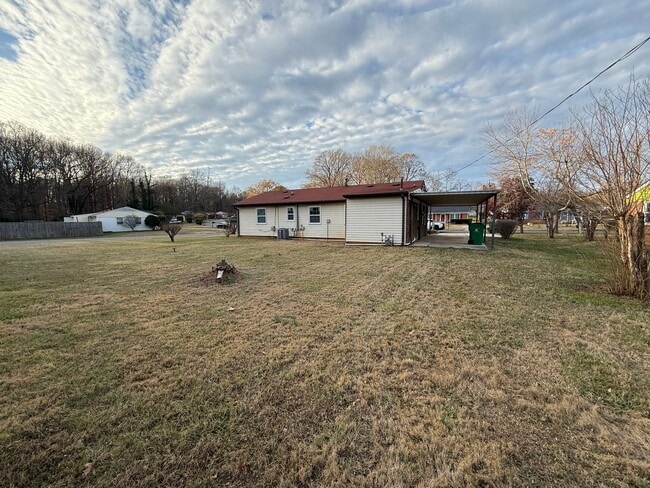 Photo - Ranch home near uptown