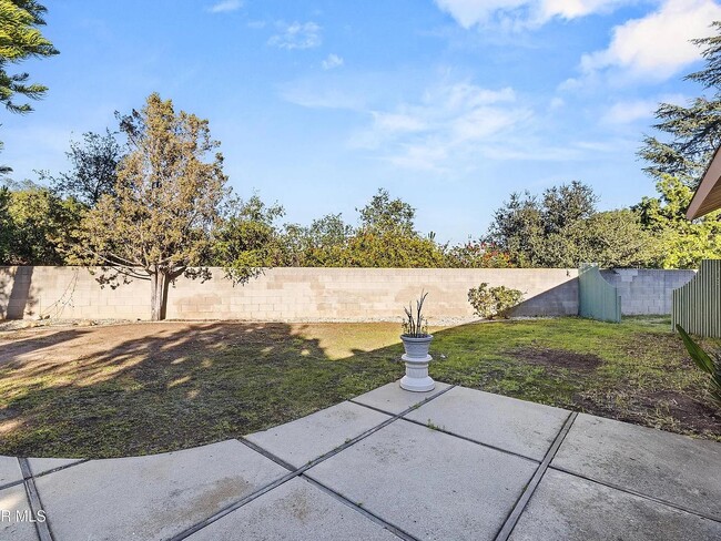 Photo - 326 Longwood Ct