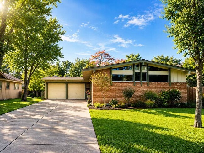 Building Photo - 7006 Sharpview Dr