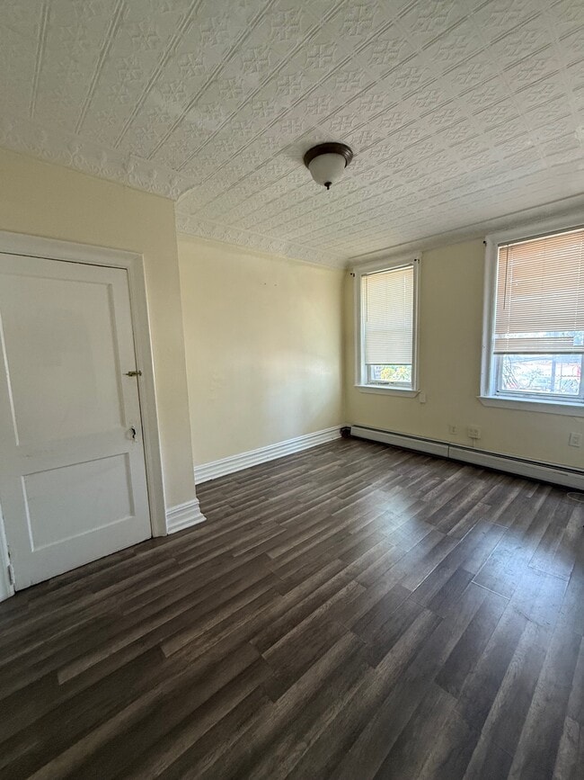 Building Photo - 785 Westside Ave Unit 2