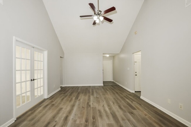 Photo - 6963 Naples Dr