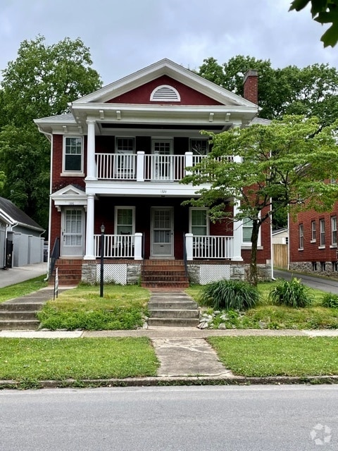 Building Photo - 1326 Fontaine Rd Unit 1326 Rental