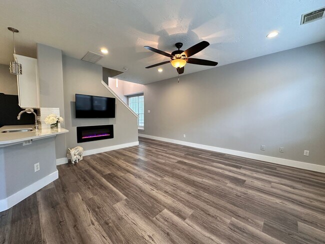 Photo - 46 Summer Haze Cir