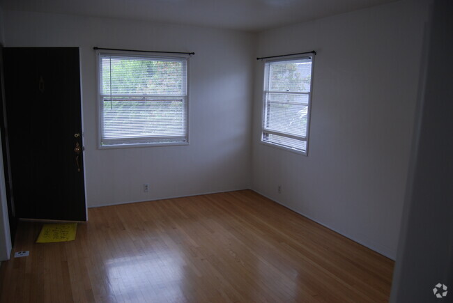 Building Photo - 236 Grand Ave Unit 236 Grand #B Long Beach Rental