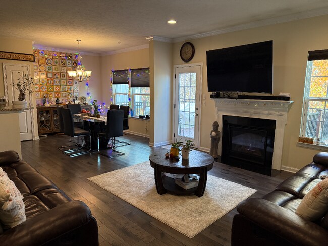 Photo - 624 Edison Dr