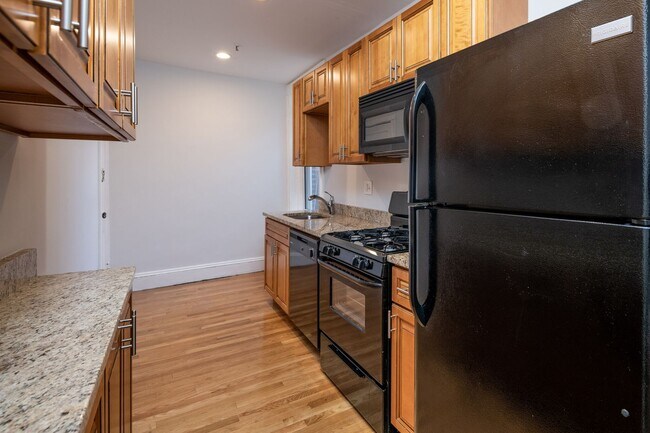Photo - 272 Chestnut Hill Ave