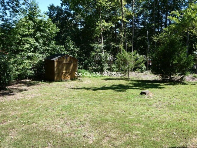 Photo - 603 Woodland Cir