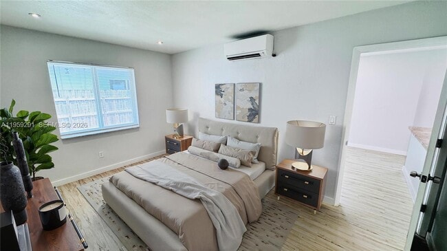 Photo - 718 SE 13th St Unit 3