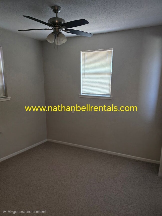 Photo - 1075 22nd St NE