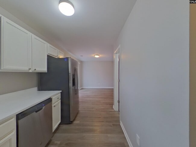 Photo - 175 Chesterbrook Ln