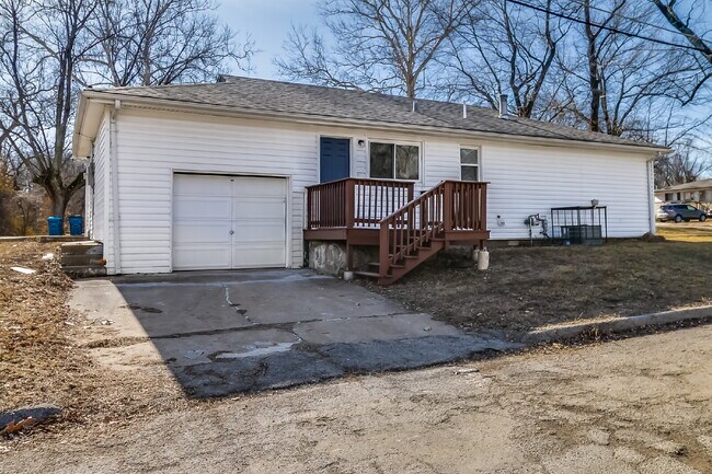 Photo - 9204 Huiskamp Ave