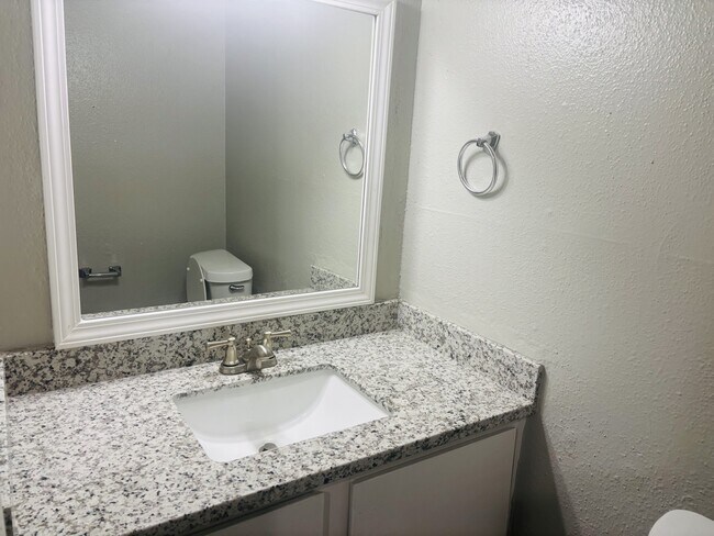 Photo - 6200 W Tidwell Rd Unidad 1109