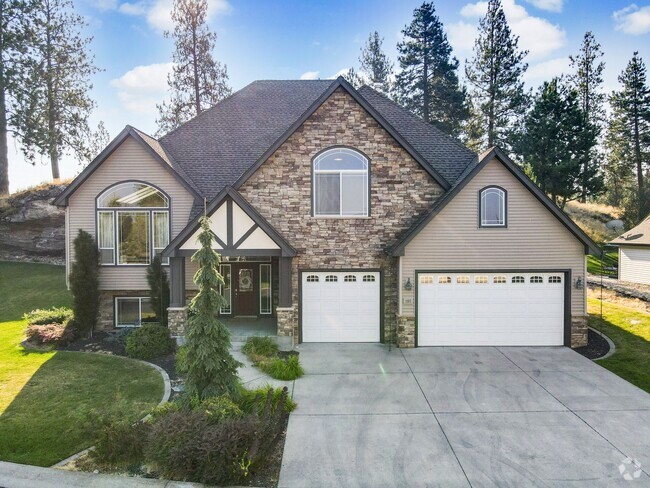 Building Photo - Dream Home At Shelley Lake
