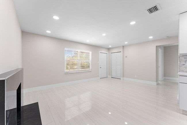 Photo - 2329 West Dr