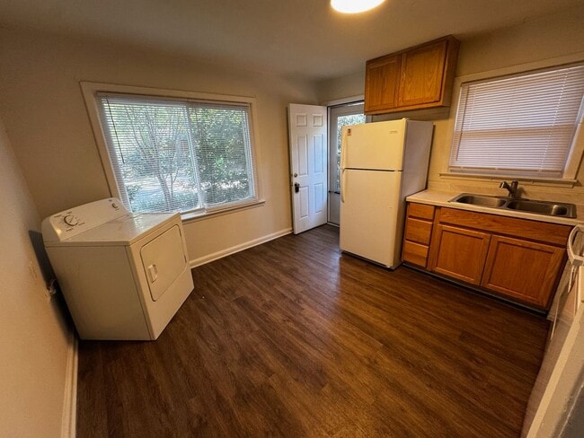 Photo - Perfectly sized 2 bedroom 1 bath