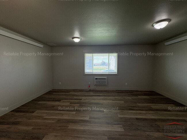 Photo - 626 Caribou St Unit 1