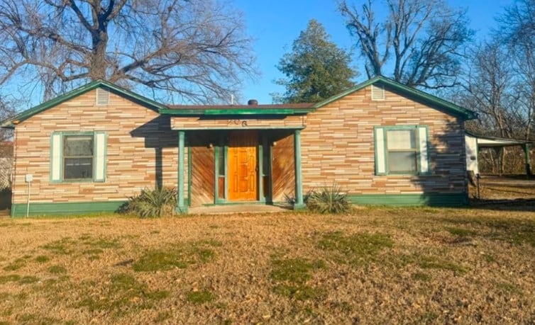 Photo - 206 Chance St