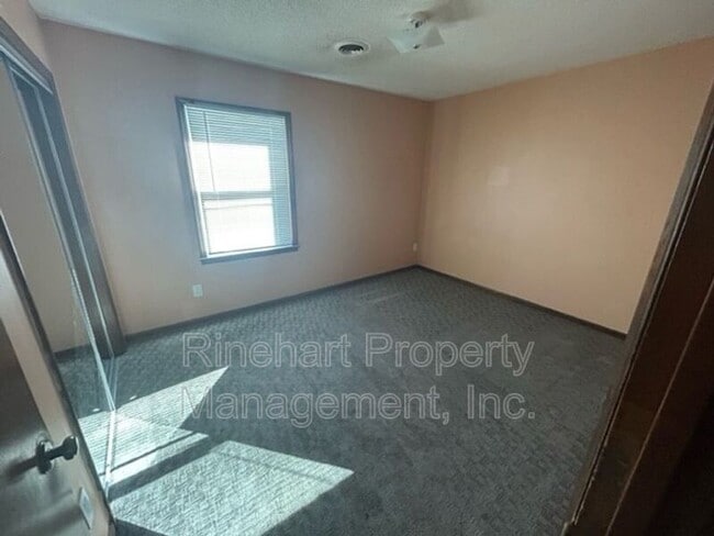 Photo - 285 S Herlong Ave