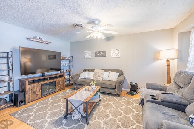 Photo - 3413 Belmont Ave