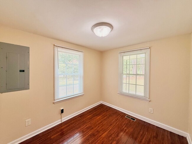 Photo - 620 Forksville Rd