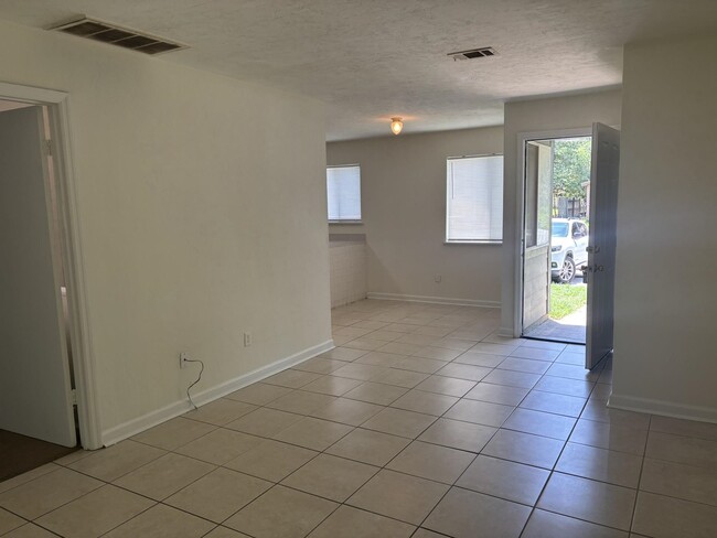 Photo - 6169 Greenon Ln