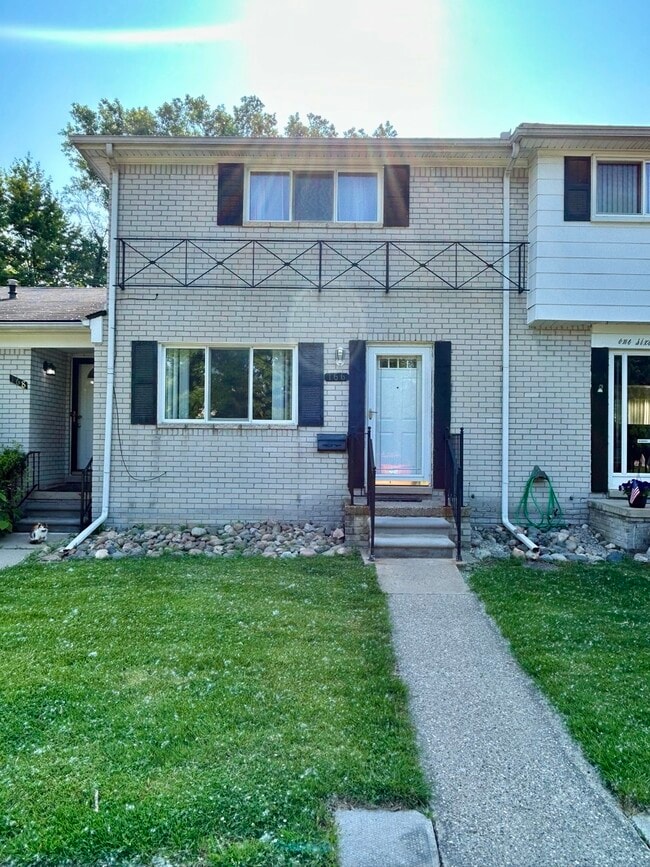 Photo - 166 N Christine Cir Condo