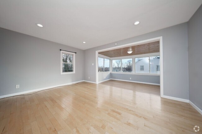 Building Photo - 53-55 Fairview Avenue Rental