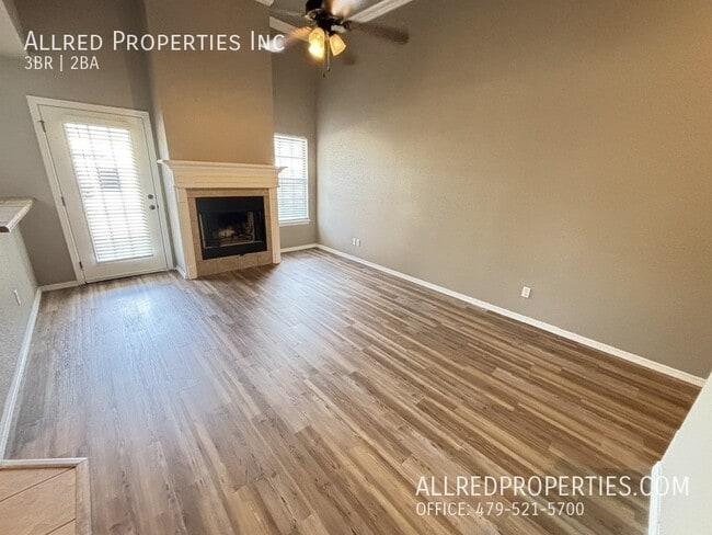 Photo - 1716 N Chestnut Ave