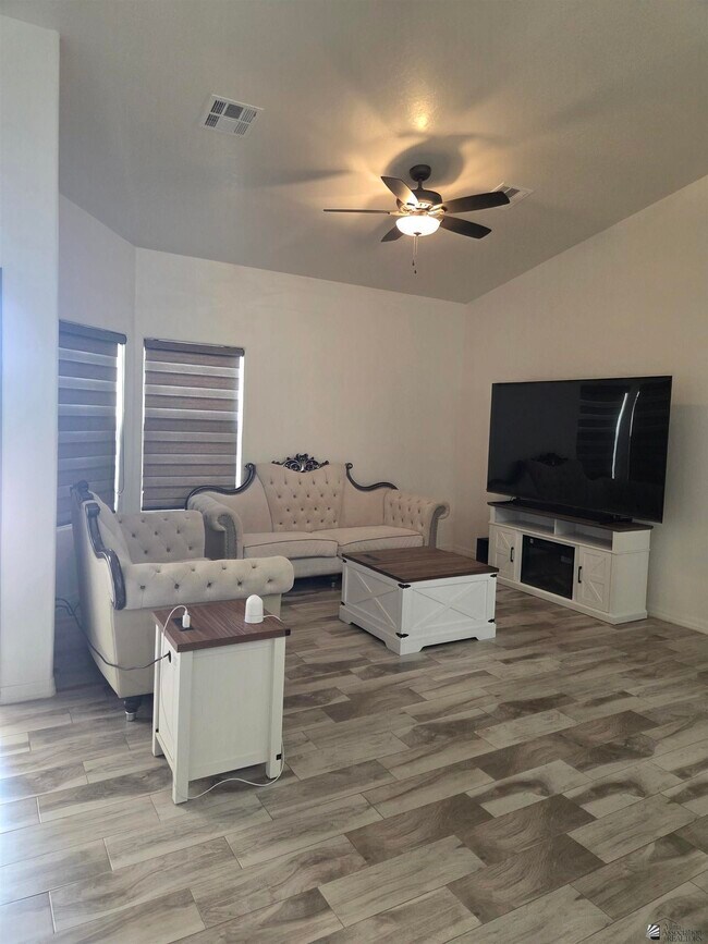 Photo - 3874 Santa Sophia St