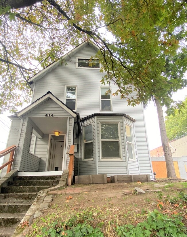 Building Photo - 414 E Mercer St Unit 0