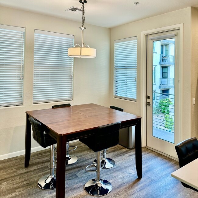 Photo - 2090 S Dorsey Ln Unit 1033