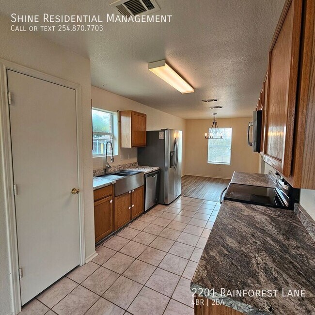 Photo - 2201 Rainforest Ln